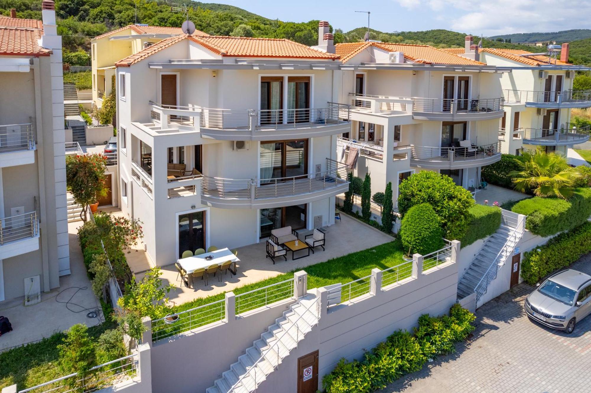 Alkis Luxury Iraklitsa Villa *